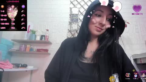 Snapshot of violetatto1 chatting on July 25, 12:31 am Violeta online show from July 25, 12:31 am