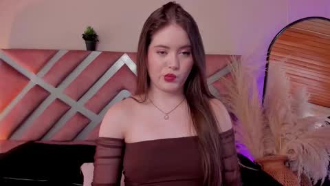 Snapshot of violetcollins_ chatting on September 16, 8:10 pm Call me Violet online show from September 16, 8:10 pm