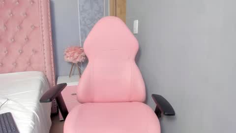 VIOLETA online show from February 11, 1:20 am