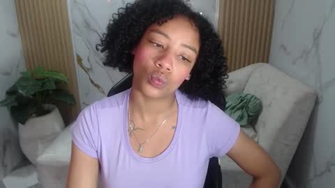 violeth_b online show from October 16, 12:50 pm
