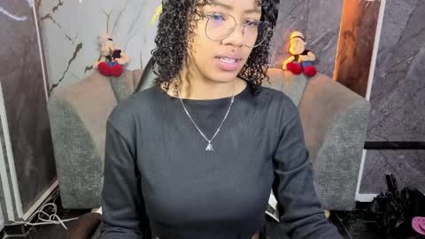 violeth_b online show from March 30, 12:50 pm