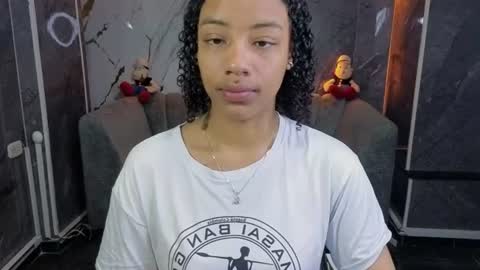Snapshot of violeth_b chatting on June 16, 1:25 pm violeth_b online show from June 16, 1:25 pm
