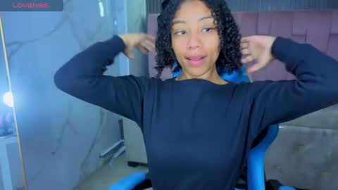 Snapshot of violeth_b chatting on June 20, 1:03 pm violeth_b online show from June 20, 1:03 pm