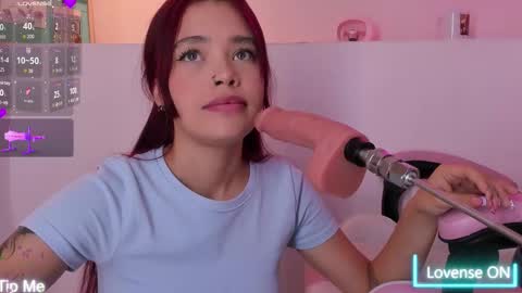 Violeth Hill online show from November 10, 6:51 pm