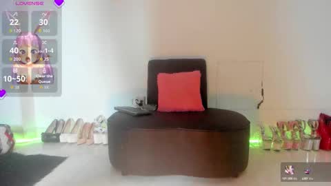 VIOLETA MONTANA online show from September 22, 11:01 am