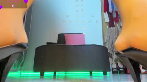 Snapshot of violetmontana chatting on August 4, 11:46 am VIOLETA MONTANA online show from August 4, 11:46 am