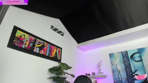 Snapshot of violetparkker chatting on February 25, 12:45 pm violetparkker online show from February 25, 12:45 pm