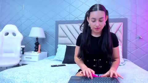 Violet Rousse online show from February 3, 12:47 pm