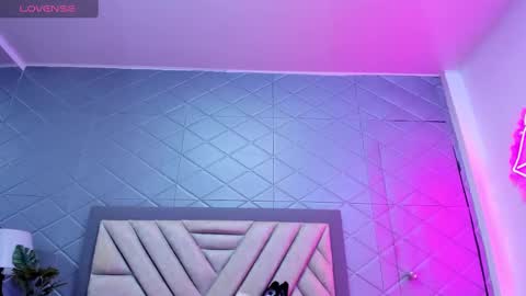 Violet Rousse online show from February 18, 3:32 pm