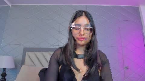 Violet Rousse online show from April 4, 2:25 pm