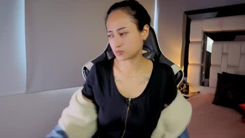 violetskinny online show from February 20, 9:04 pm