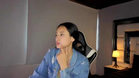 Snapshot of violetskinny chatting on April 17, 8:45 pm violetskinny online show from April 17, 8:45 pm