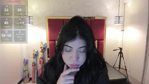 Snapshot of violetsmith_3 chatting on October 12, 11:53 am Violeta online show from October 12, 11:53 am