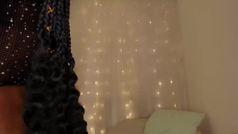 violett23_ online show from November 19, 3:39 am
