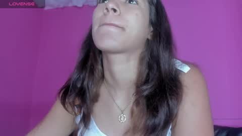 violett_24_ online show from February 24, 12:37 pm