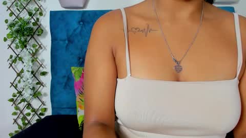 violett  rousee online show from October 30, 3:24 pm