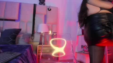 Violett  online show from December 20, 7:32 pm