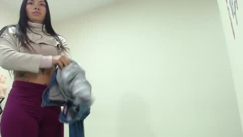 Snapshot of violett_flowers chatting on February 4, 10:24 pm violeta online show from February 4, 10:24 pm