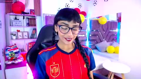 Violet online show from June 20, 11:35 am