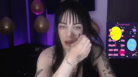 Snapshot of violett_hottie chatting on July 22, 1:52 am violett Independent model online show from July 22, 1:52 am