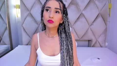 Violett  online show from January 5, 8:01 pm