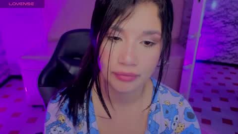 Snapshot of violetta_jhonson_v chatting on May 12, 4:59 pm Violetta online show from May 12, 4:59 pm
