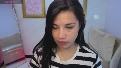 Snapshot of violetta_jhonson_v chatting on June 4, 3:23 am Violetta online show from June 4, 3:23 am