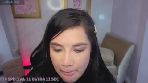 Snapshot of violetta_jhonson_v chatting on June 5, 7:58 am Violetta online show from June 5, 7:58 am