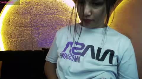 Snapshot of violetta_jhonson_v chatting on June 25, 5:12 am Violetta online show from June 25, 5:12 am
