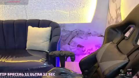 Snapshot of violetta_jhonson_v chatting on June 27, 4:06 am Violetta online show from June 27, 4:06 am