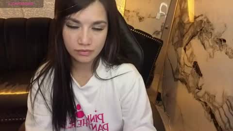 Snapshot of violetta_jhonson_v chatting on July 14, 3:33 am Violetta online show from July 14, 3:33 am
