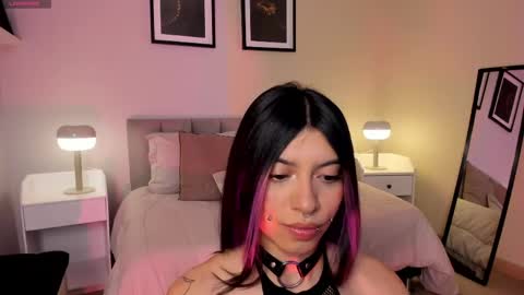 Snapshot of violetta_nur chatting on June 2, 9:28 pm Violetta nur online show from June 2, 9:28 pm