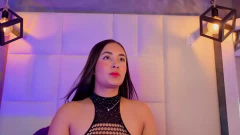Snapshot of violetta_rose_ chatting on June 19, 11:41 pm violetta online show from June 19, 11:41 pm
