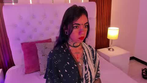 Snapshot of violettaalemida chatting on September 22, 12:18 pm violettaalemida online show from September 22, 12:18 pm