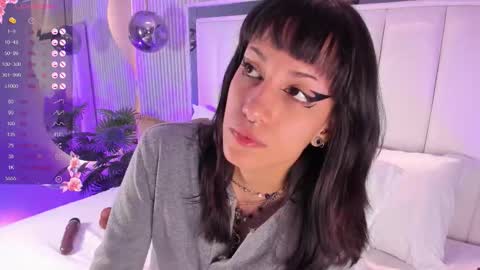 violettacolinss online show from March 3, 11:38 am