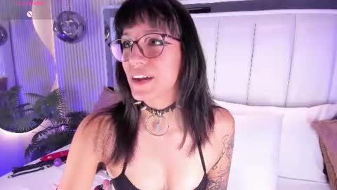 Snapshot of violettacolinss chatting on July 8, 11:48 am violettacolinss online show from July 8, 11:48 am