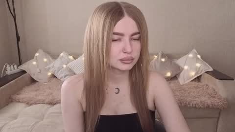 ViolettaOtis online show from January 18, 10:08 am