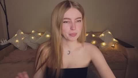 ViolettaOtis online show from May 5, 4:48 pm