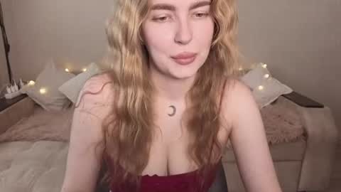 ViolettaOtis online show from June 11, 12:14 pm