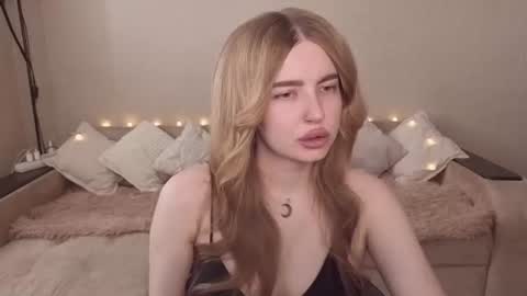 ViolettaOtis online show from July 2, 10:32 am