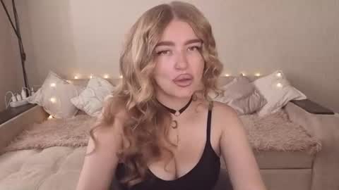 ViolettaOtis online show from July 25, 10:24 am