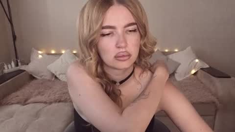 ViolettaOtis online show from July 27, 1:29 pm