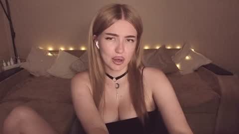 ViolettaOtis online show from July 29, 4:49 pm