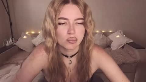 ViolettaOtis online show from July 30, 3:55 pm
