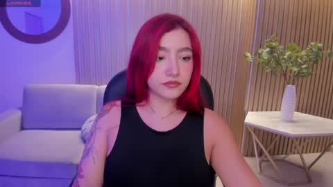 Snapshot of violettcastel chatting on January 11, 7:27 pm Violett Castel online show from January 11, 7:27 pm