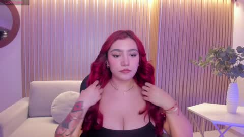 Snapshot of violettcastel chatting on January 23, 7:29 pm Violett Castel online show from January 23, 7:29 pm