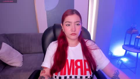 Snapshot of violettcastel chatting on February 5, 7:31 pm Violett Castel online show from February 5, 7:31 pm