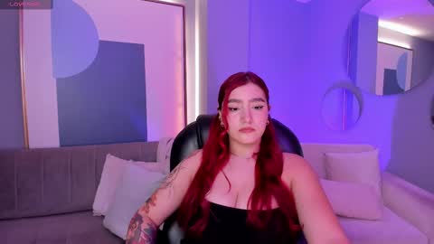Snapshot of violettcastel chatting on March 12, 7:28 pm Violett Castel online show from March 12, 7:28 pm
