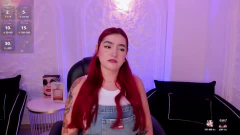 Snapshot of violettcastel chatting on October 16, 6:53 pm Violett Castel online show from October 16, 6:53 pm