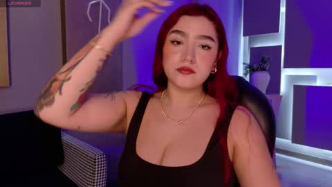 Snapshot of violettcastel chatting on December 21, 11:28 am Violett Castel online show from December 21, 11:28 am